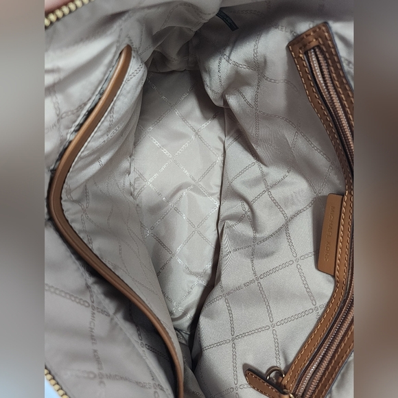 Michael Kors Quinn Med Signature Tote Bag Like New Brown Acorn - Picture 11 of 12